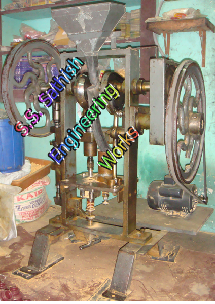 Powered Serpent Tablet Making Machine Image
